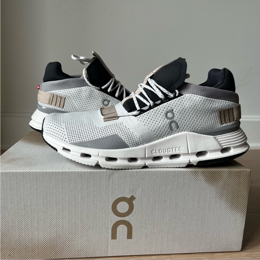 Oncloud Cloudnova size 9 white sand BRAND NEW